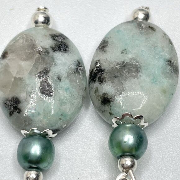 Artisan Kiwi Jasper Stone Oval Cut Seed Bead Silver Plated Dangle Earrings - Picture 4 of 6